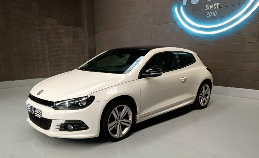 VOLKSWAGEN Scirocco 2.0 TDI By R-Line