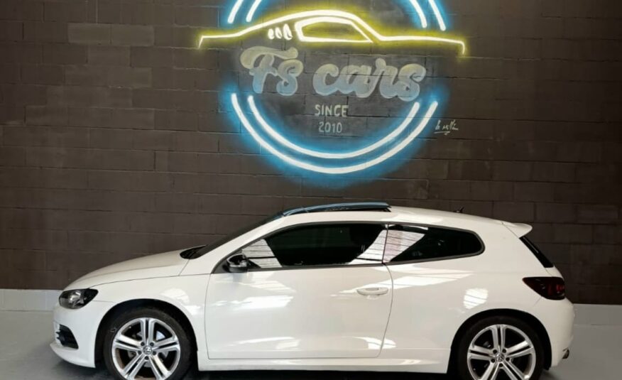 VOLKSWAGEN Scirocco 2.0 TDI By R-Line