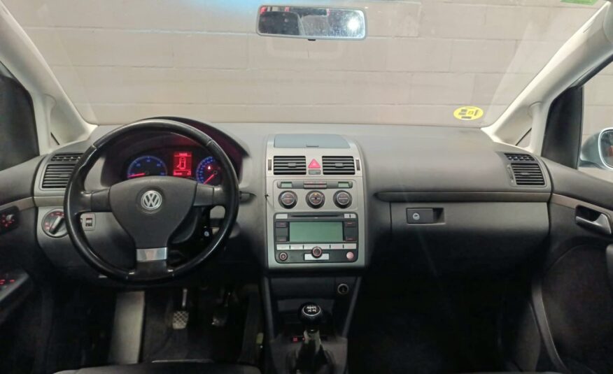 VOLKSWAGEN TOURAN 1.9 TDI EDITION