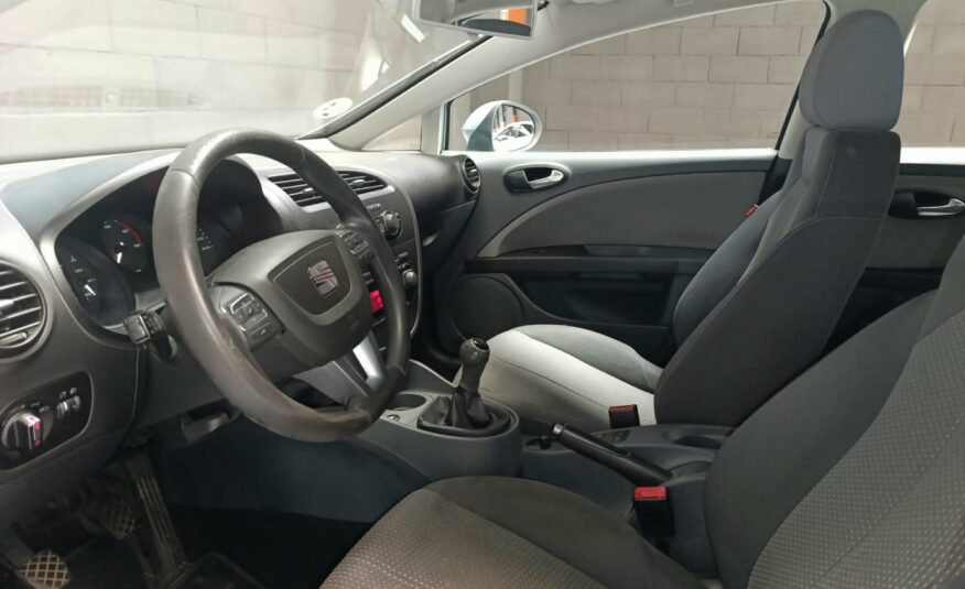 SEAT LEON 1.6 TDI ECOMOTIVE REFERENCE