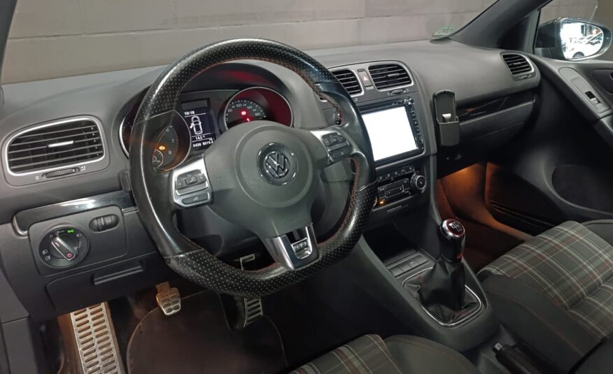 VOLKSWAGEN GOLF 2.0 TFSI GTI