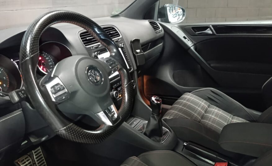 VOLKSWAGEN GOLF 2.0 TFSI GTI