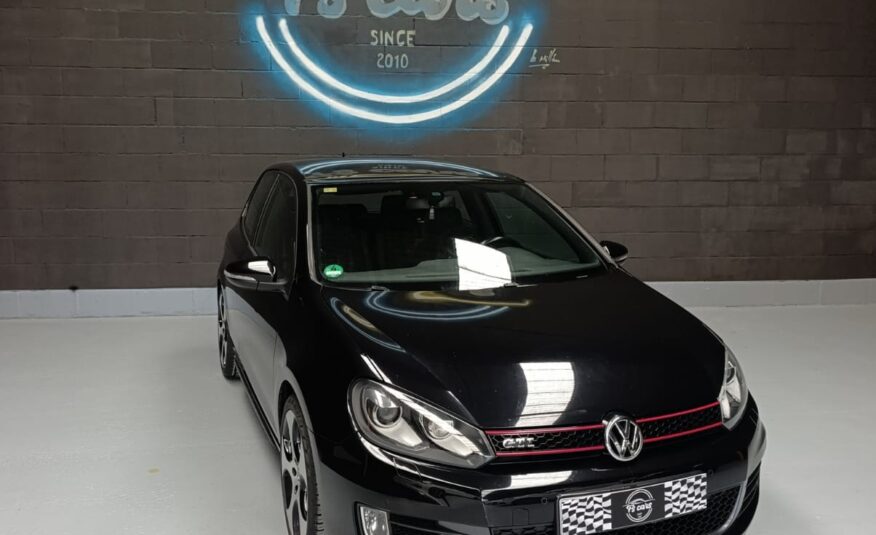 VOLKSWAGEN GOLF 2.0 TFSI GTI