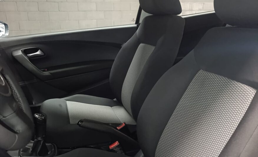 VOLKSWAGEN POLO 1.2 ADVANCE
