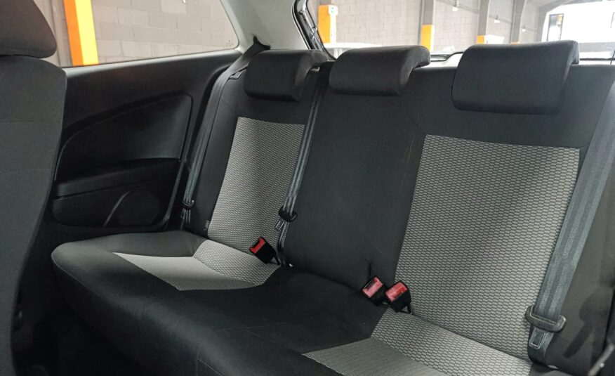 VOLKSWAGEN POLO 1.2 ADVANCE
