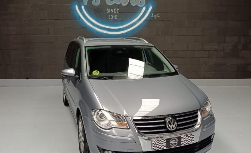 VOLKSWAGEN TOURAN 1.6 TDI ADVANCE