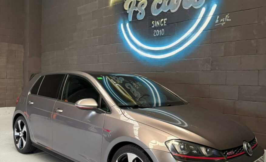VOLKSWAGEN GOLF VII GTI PERFORMANCE