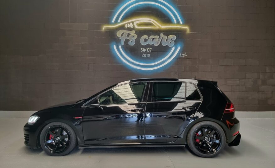 VOLKSWAGEN GOLF VII 2.0 TFSI GTI DSG
