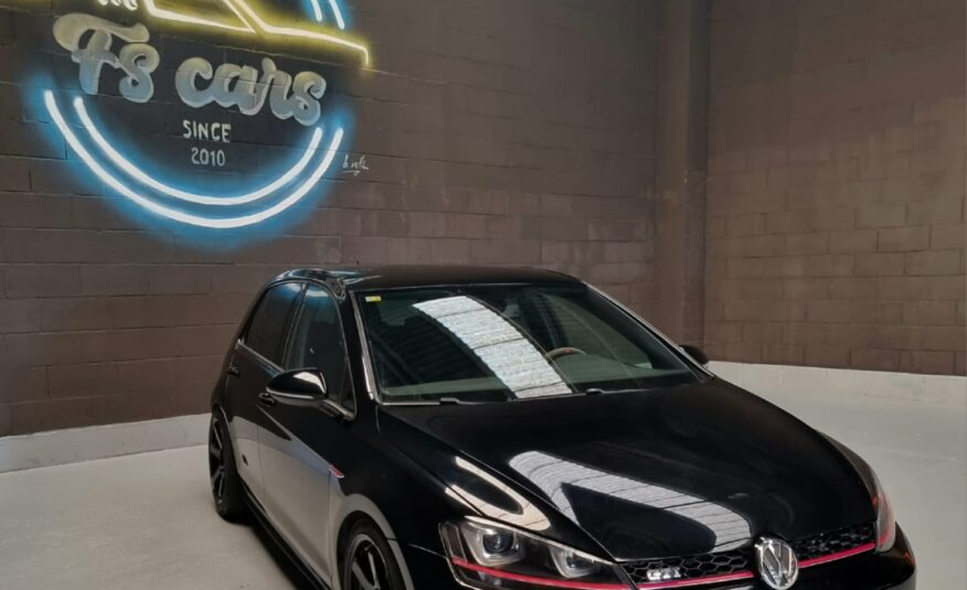 VOLKSWAGEN GOLF VII 2.0 TFSI GTI DSG