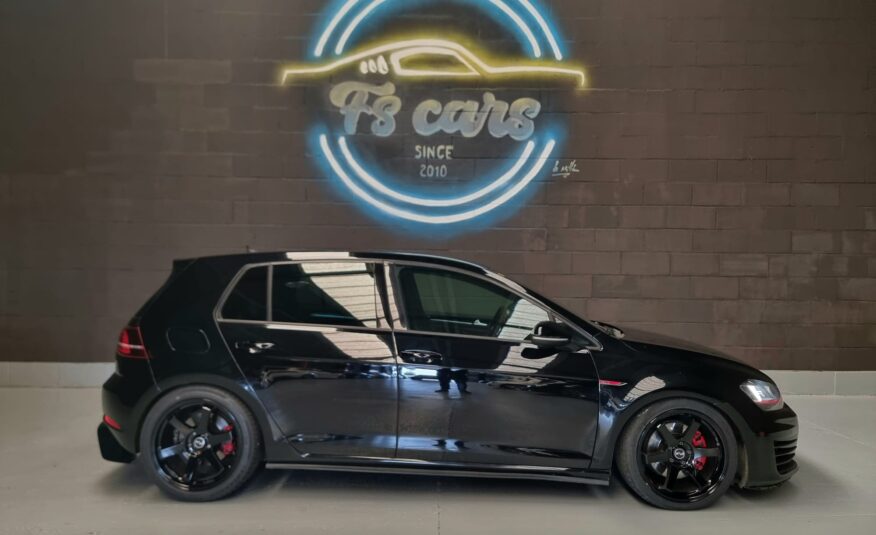 VOLKSWAGEN GOLF VII 2.0 TFSI GTI DSG