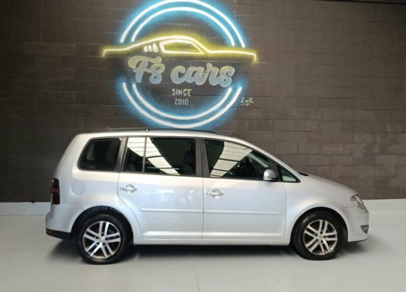 VOLKSWAGEN TOURAN 1.9 TDI EDITION