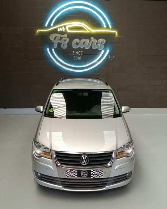 VOLKSWAGEN TOURAN 1.9 TDI EDITION