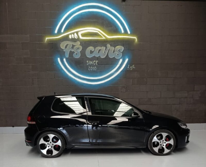 VOLKSWAGEN GOLF 2.0 TFSI GTI