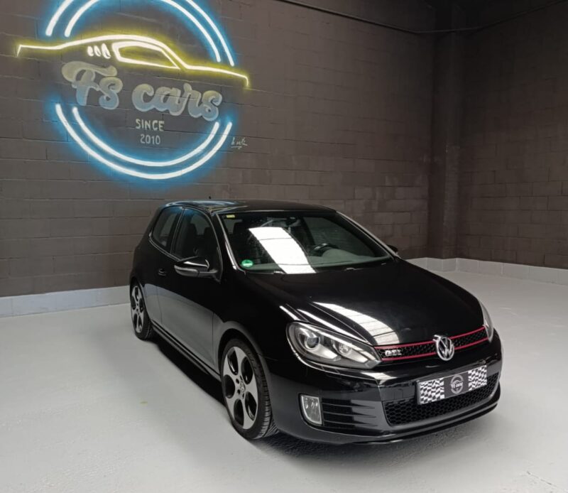 VOLKSWAGEN GOLF 2.0 TFSI GTI