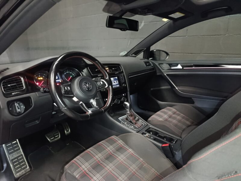 VOLKSWAGEN GOLF 2.0 TFSI GTI DSG