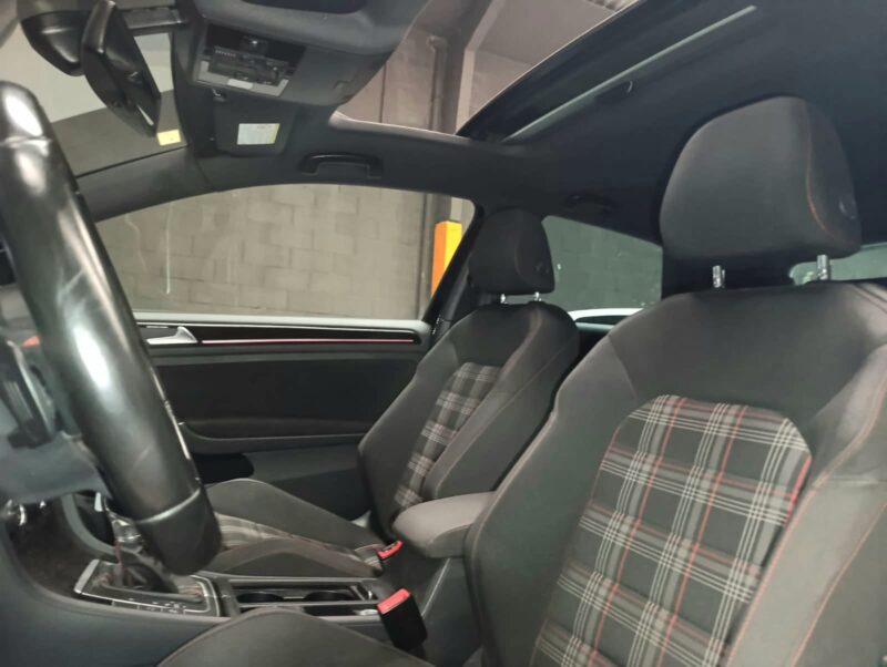 VOLKSWAGEN GOLF 2.0 TFSI GTI DSG