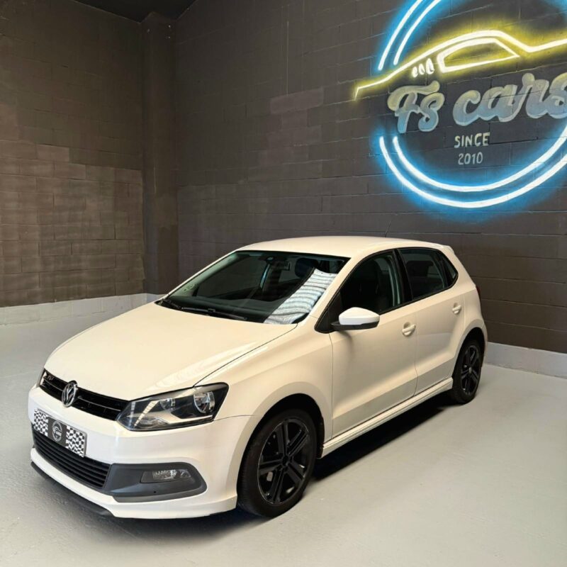 VOLKSWAGEN POLO 1.6 TDI SPORT BY R-LINE