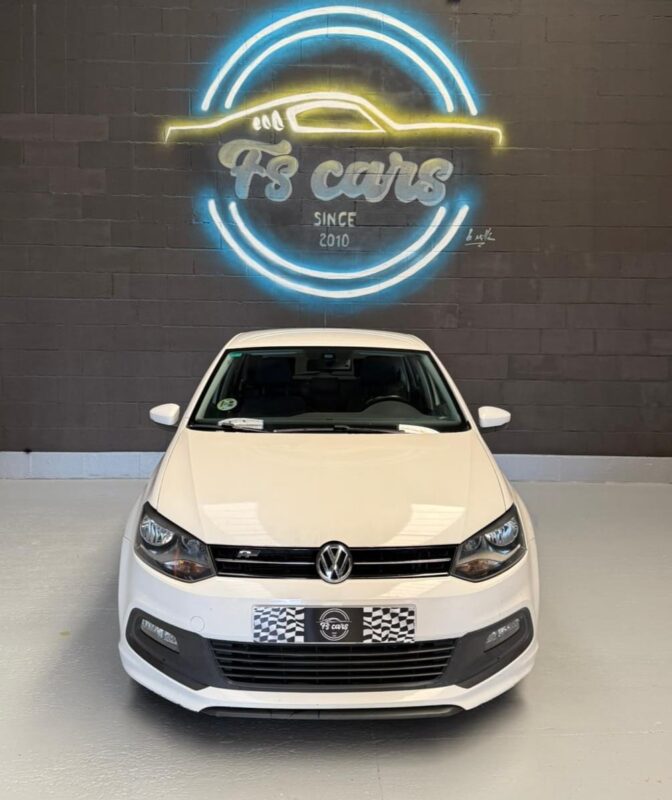 VOLKSWAGEN POLO 1.6 TDI SPORT BY R-LINE