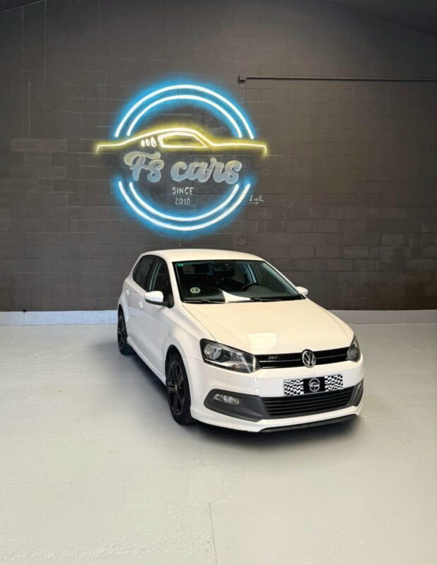 VOLKSWAGEN POLO 1.6 TDI SPORT BY R-LINE