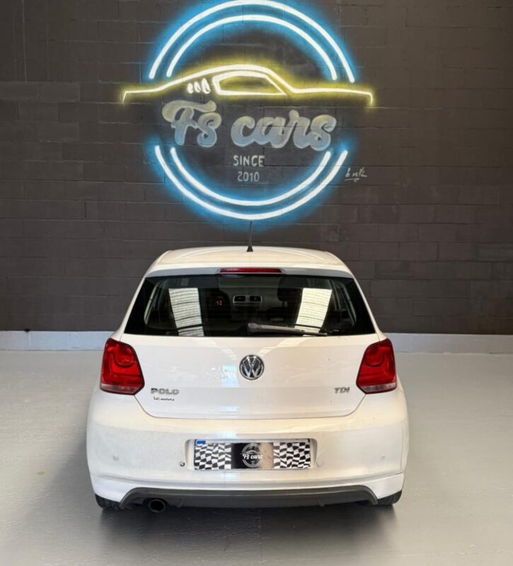 VOLKSWAGEN POLO 1.6 TDI SPORT BY R-LINE