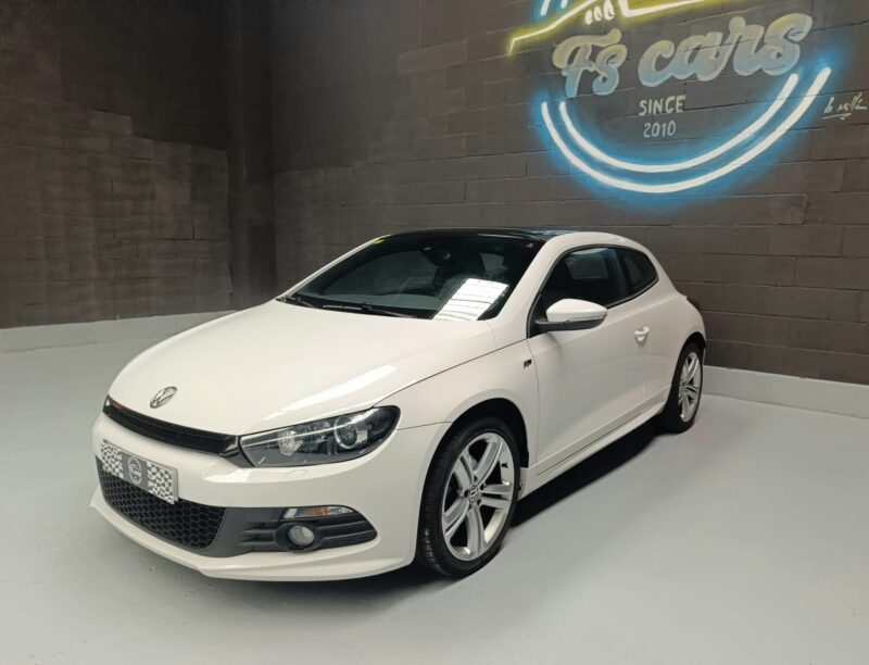 VOLKSWAGEN SCIROCCO 2.0 TDI BY R-LINE
