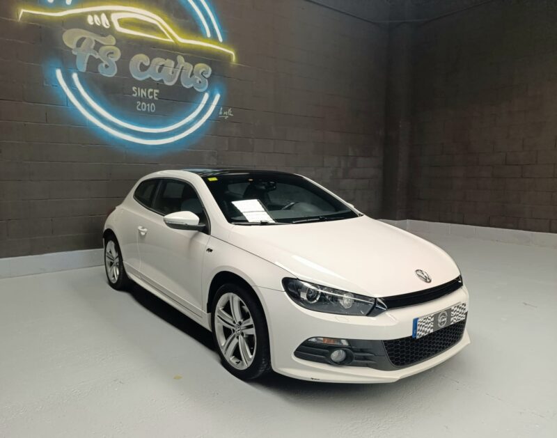 VOLKSWAGEN SCIROCCO 2.0 TDI BY R-LINE